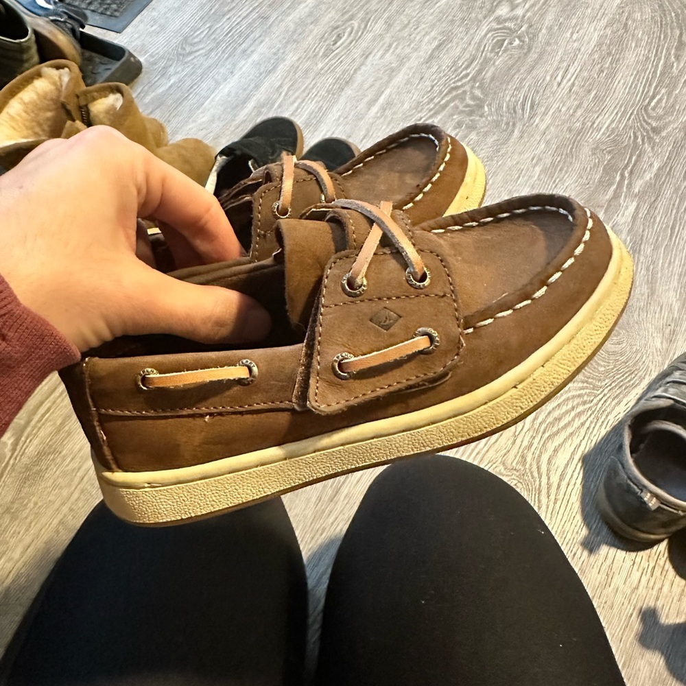 GUC Boys Sperry shoes size 11